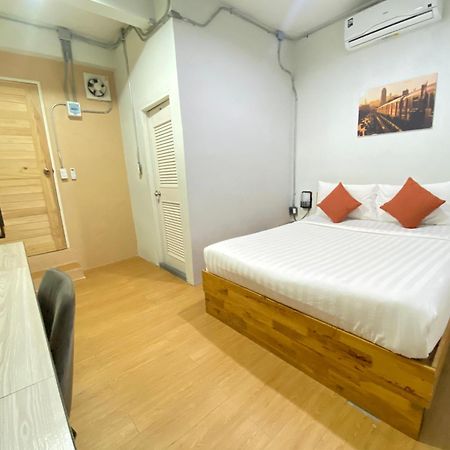 ซับรูมโฮเทล Subroom Hotel Surat Thani Exterior photo